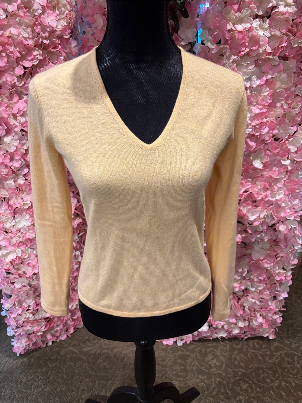 Cullen Cashmere V neck sweater